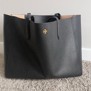 Authentic Tory Burch Women's Blake Tote bag. Comes with pouch
